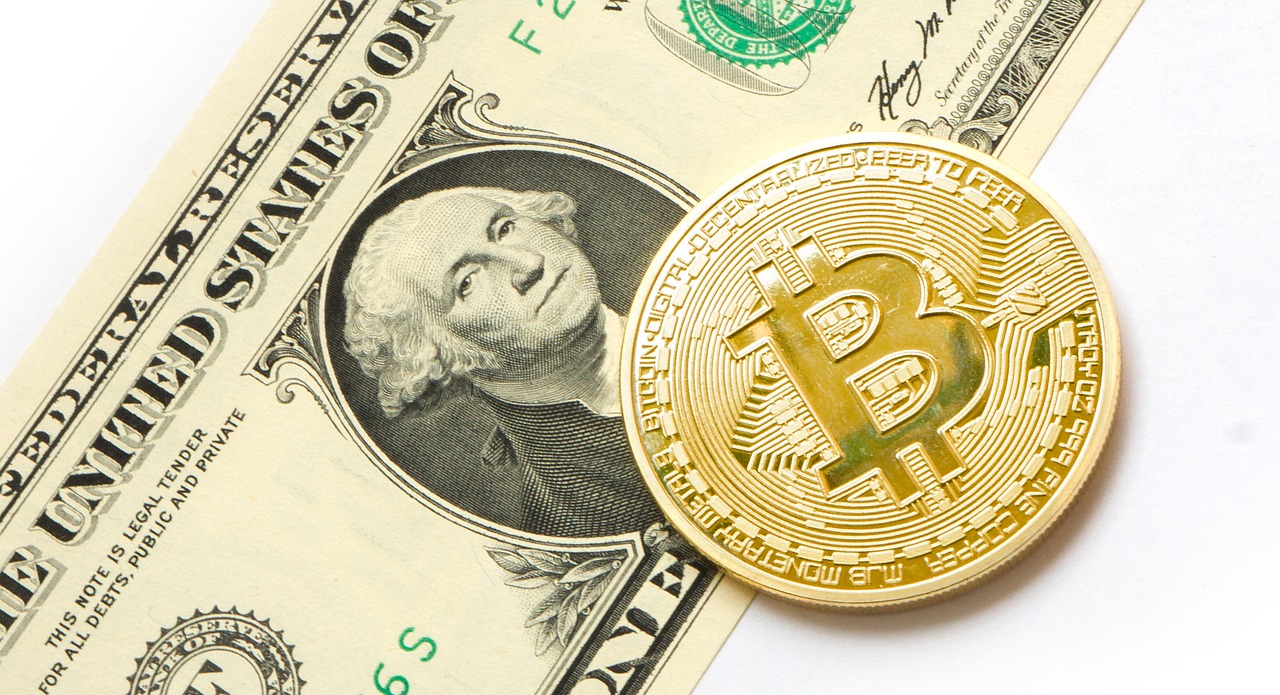 pirkti kriptocurrency apie robiną prekybos bitcoin pelnas