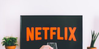 Netflilx ohlásil deset milionů nových předplatitelů, jeho akcie přesto oslabily