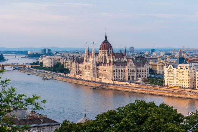 A magyar államkötvények 17 százalékon? Egy vonzó befektetés számos kockázatot rejt magában.