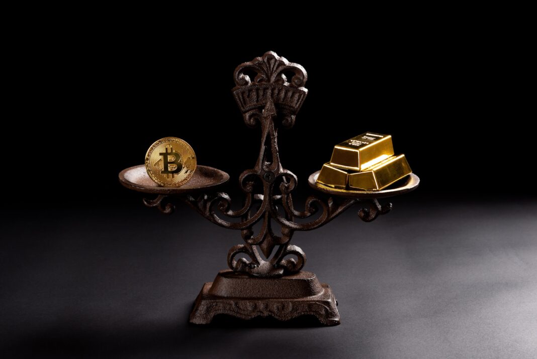 Bitcoin vs. Gold illustrative picture.