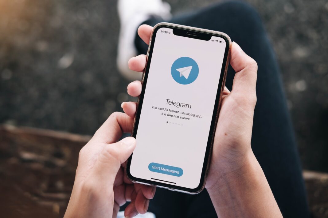 Telegram Bots: How They Work and Why People Lose Money Telegram app.