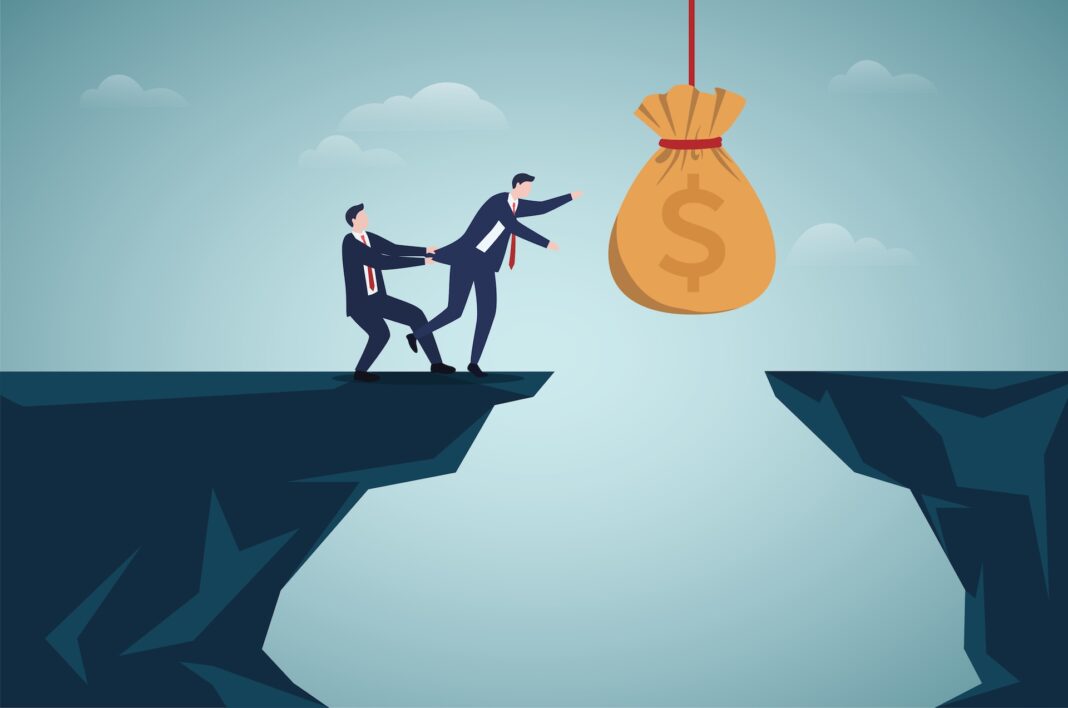 Gyors pénzzel csábították? A piramisjátékok emberek ezreit fosztották meg a megtakarításaiktól Financial scams illustrative picture.