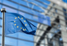 FT: EU plans to remove barriers for banks’ cross-border capital flows EU. Source: Adobe Stock