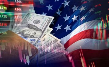 أغلق مؤشر داو جونز عند مستوى قياسي، بينما تراجع مؤشر ناسداك التكنولوجي US flag backdrop with a wallet full of cash and overlaid stock market graphs, illustrating US finance and markets.
