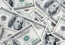 El dólar estadounidense se debilita, las dudas en torno a la IA están detrás de su caída USD. Source: Adobe Stock